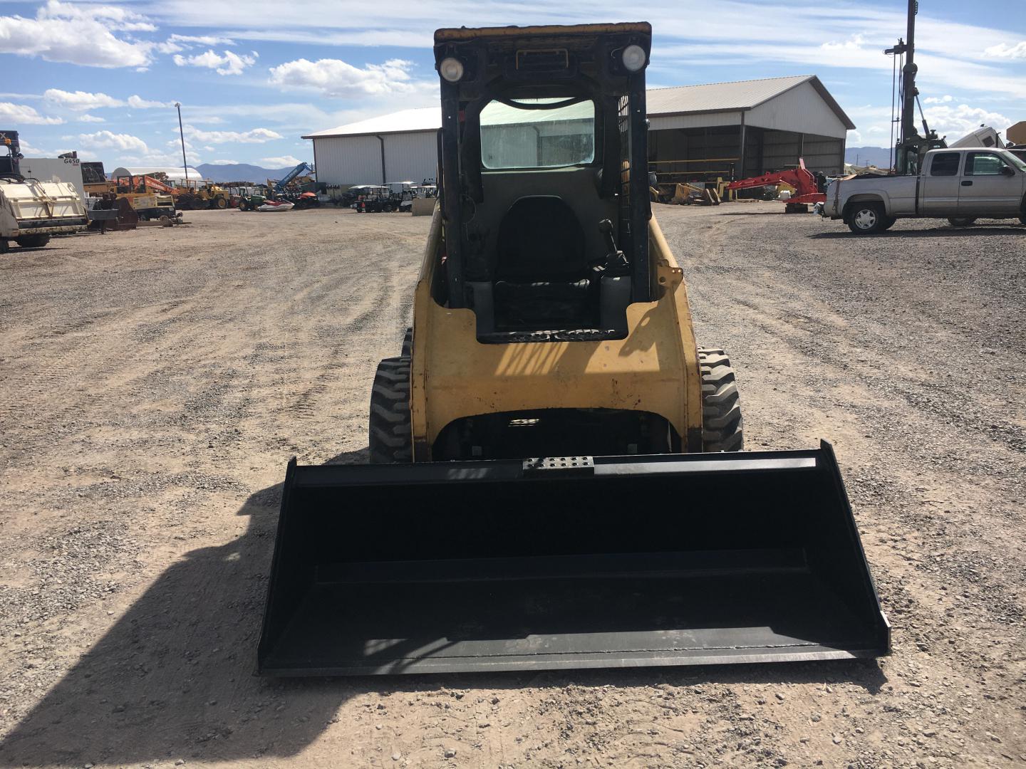 MINICARGADOR CATERPILLAR 226B - Venta De Maquinaria Wiebe